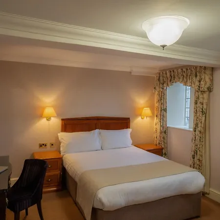 Hotel Hazlewood Castle & Tadcaster