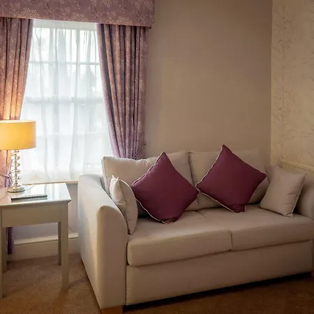 Hotel Hazlewood Castle & 4*