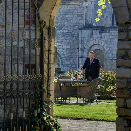 Hotel Hazlewood Castle & Tadcaster