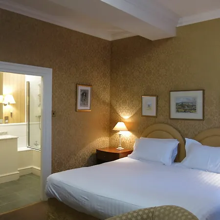 Hazlewood Castle & Hotel 4*