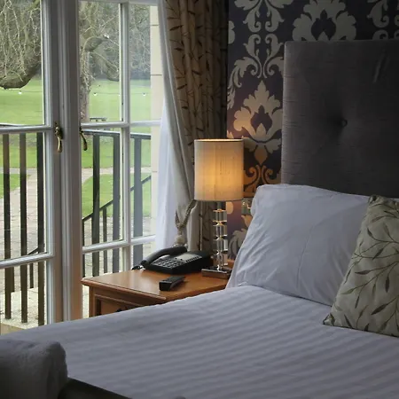 Hotel Hazlewood Castle & 4*
