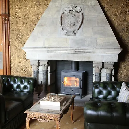 Hazlewood Castle & Hotel 4*