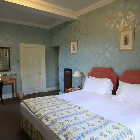 Hotel Hazlewood Castle & 4*