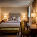Hazlewood Castle & 4* تادكاستر