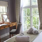 فندق Hazlewood Castle & 4*