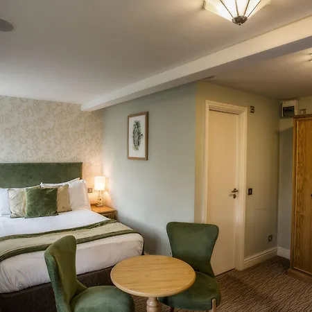 Country house Hazlewood Castle &