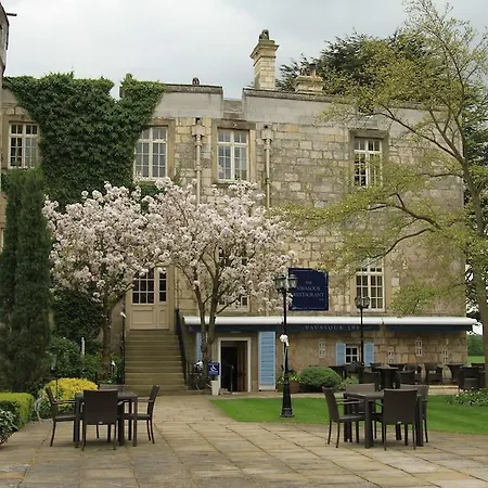 호텔 Hazlewood Castle &