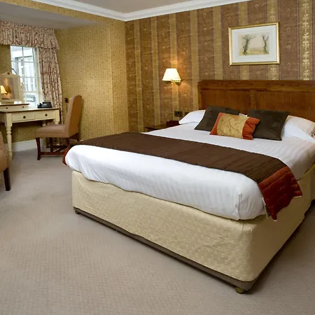 Hazlewood Castle & Отель 4*