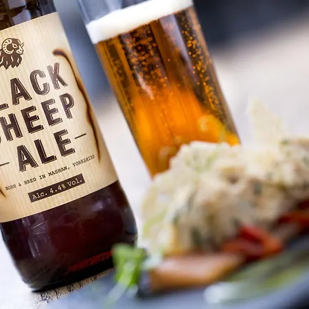 Hazlewood Castle & Отель Тадкастер