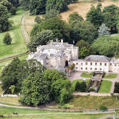 Hazlewood Castle & 4*