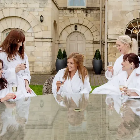 Отель Hazlewood Castle & Тадкастер