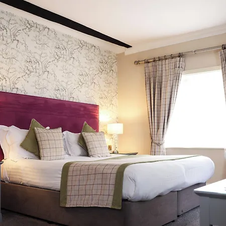 Hazlewood Castle & Тадкастер