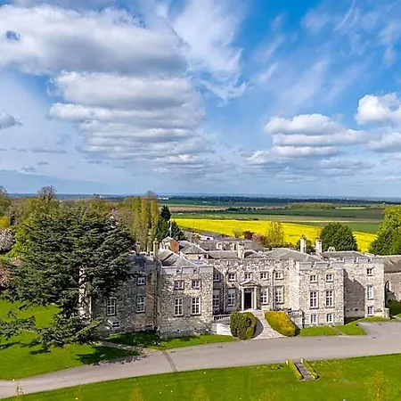 Hazlewood Castle & 4* Tadcaster