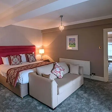 Hotel Hazlewood Castle & 4*