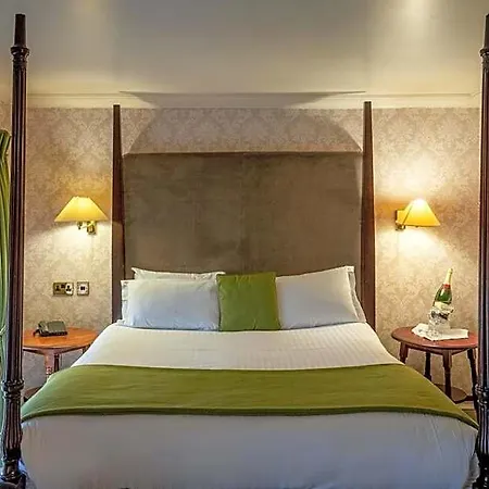 Hotel Hazlewood Castle & Tadcaster