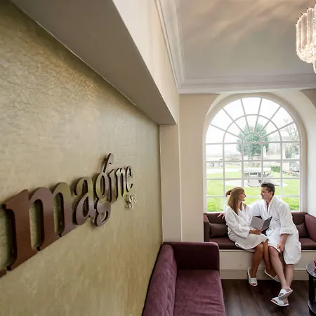 Hotel Hazlewood Castle & Tadcaster