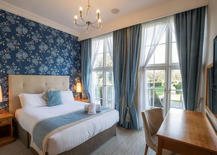 Hazlewood Castle & Hotel 4*