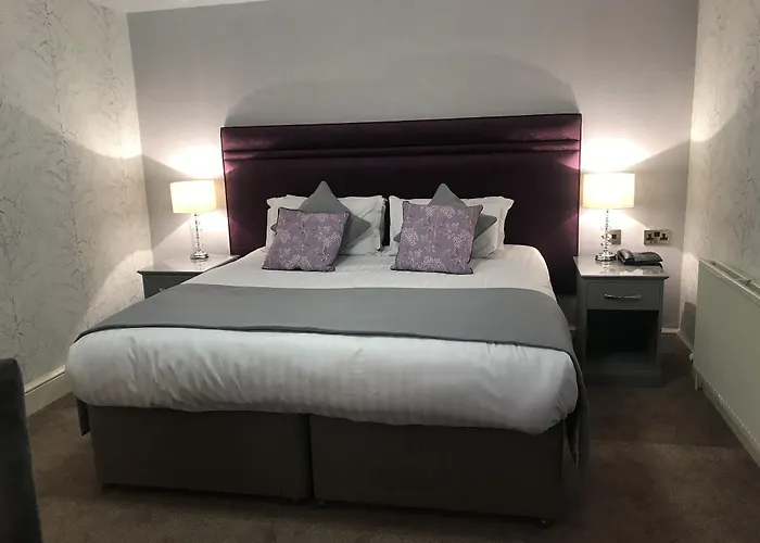 Hazlewood Castle & 塔德卡斯特