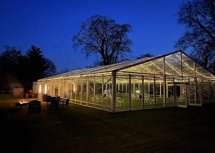 Hotel Hazlewood Castle & 4*