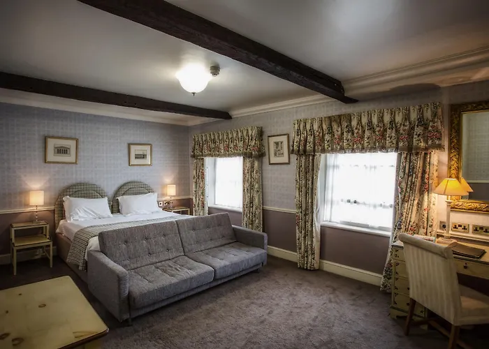 Hazlewood Castle & 4* Tadcaster