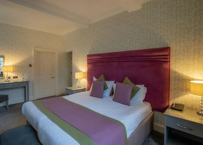 Hazlewood Castle & 4* Tadcaster