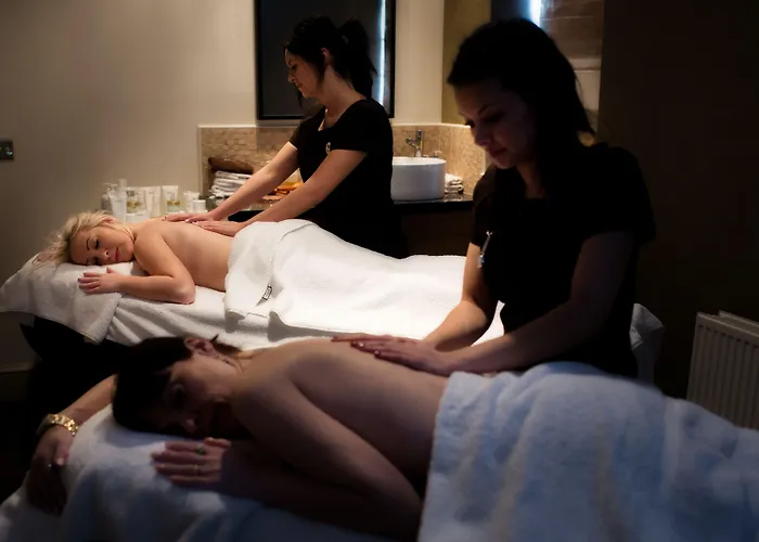 Hazlewood Castle & Hotel 4*