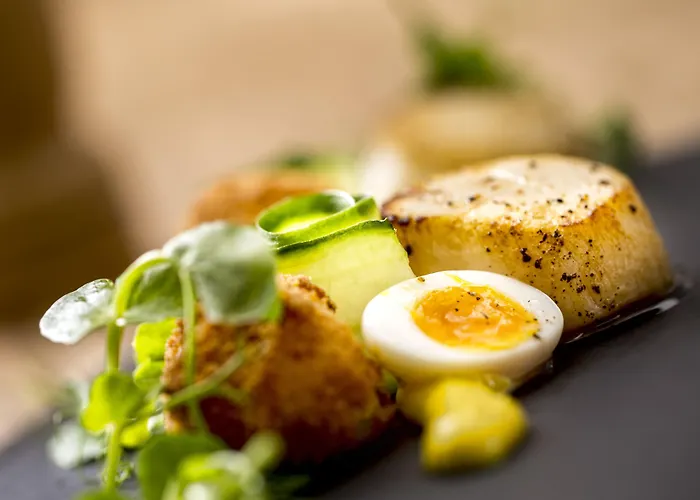 Hazlewood Castle & 4*