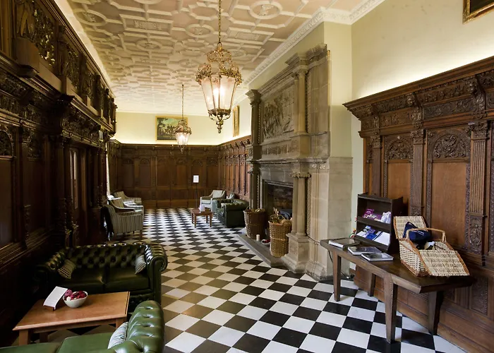 Hotel Hazlewood Castle & Tadcaster