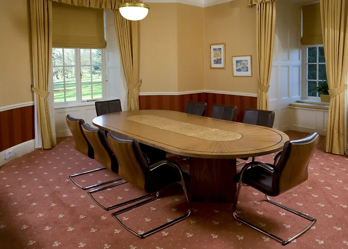 Hazlewood Castle & Hotel 4*