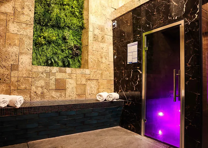 Hotel Hazlewood Castle & 4*