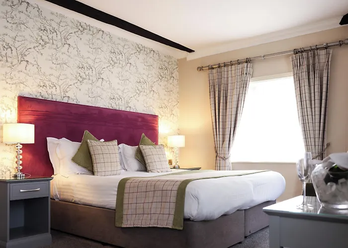 Hazlewood Castle & 塔德卡斯特